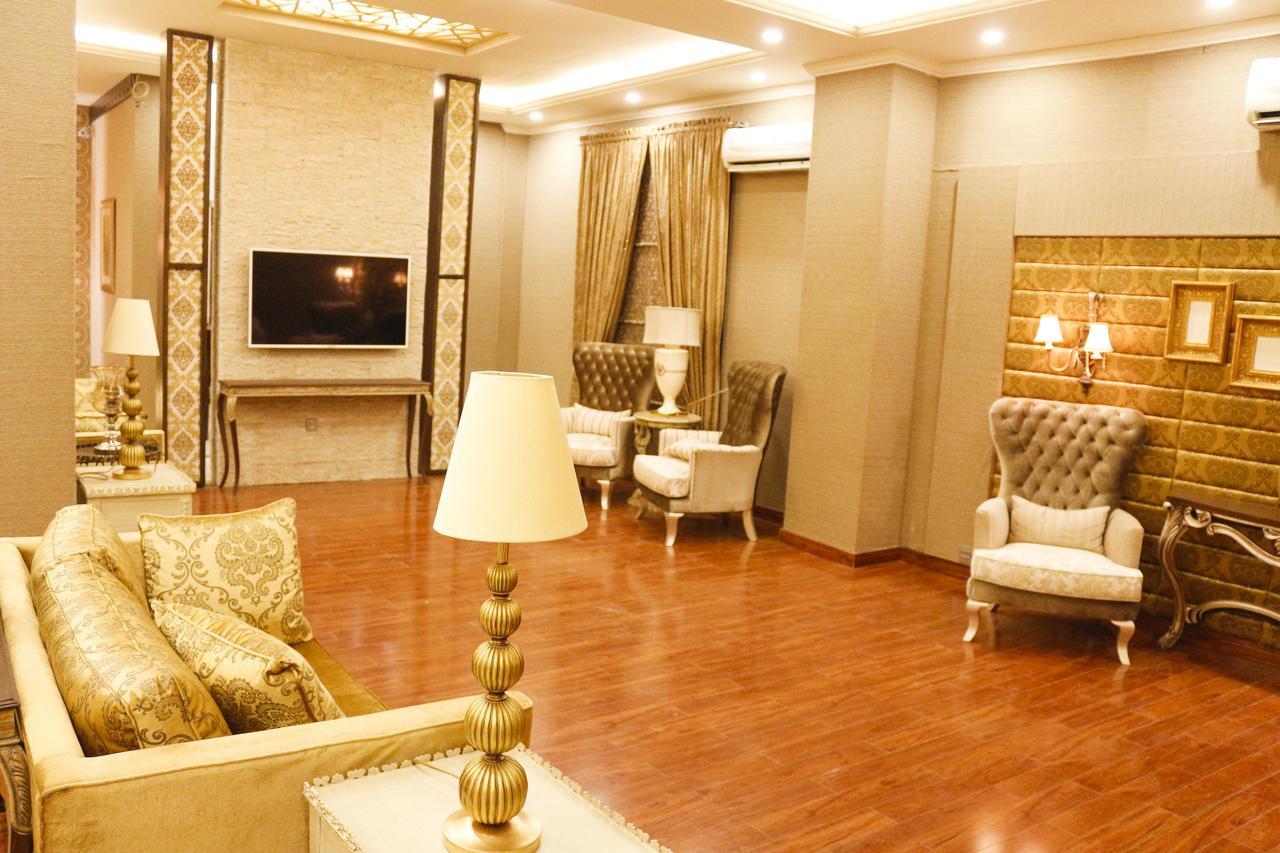 Shelton'S Rezidor Hotel Peshawar Exterior photo